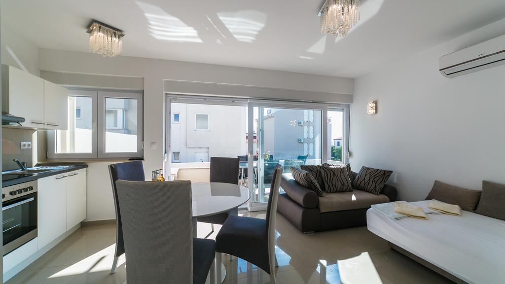 Villa Tina Новаля Екстериор снимка